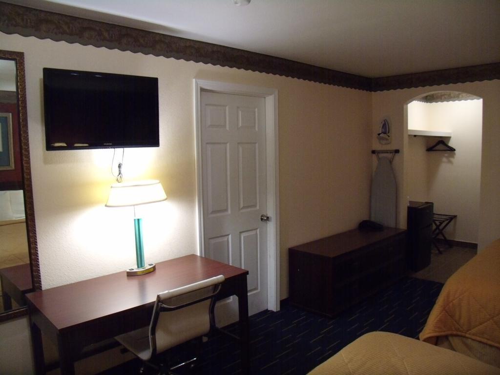 Country Inn Sterling Extérieur photo