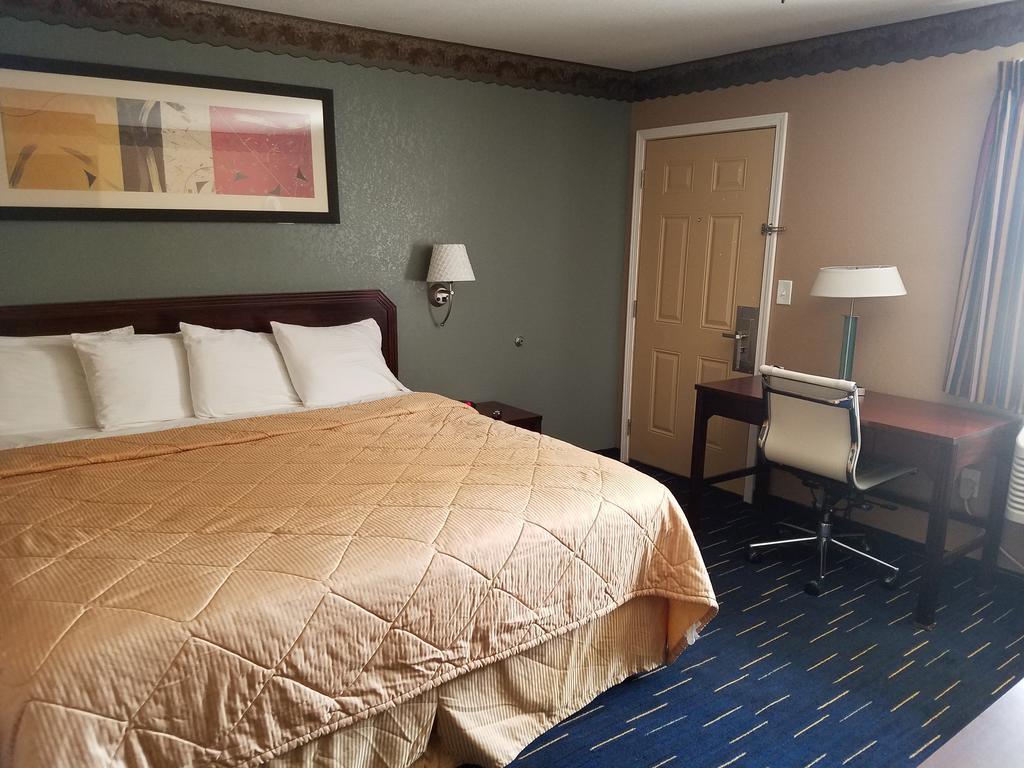Country Inn Sterling Extérieur photo
